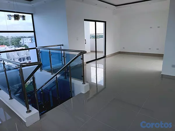 apartamentos - bello pent-house de dos niveles, amplio, funcional ,preinstalacion para yacusy  3