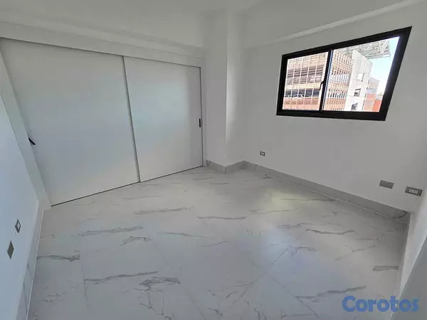 apartamentos - Apartamento en Venta en Evaristo Morales a pasos d 3