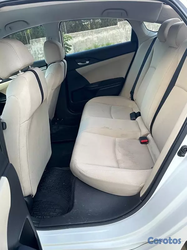 carros -  Honda Civic 2017 LX, vehículo económico, cómodo y muy confiable. 5