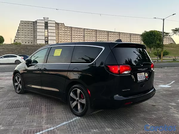 jeepetas y camionetas - Oportunidad Chrysler Pacífica  4