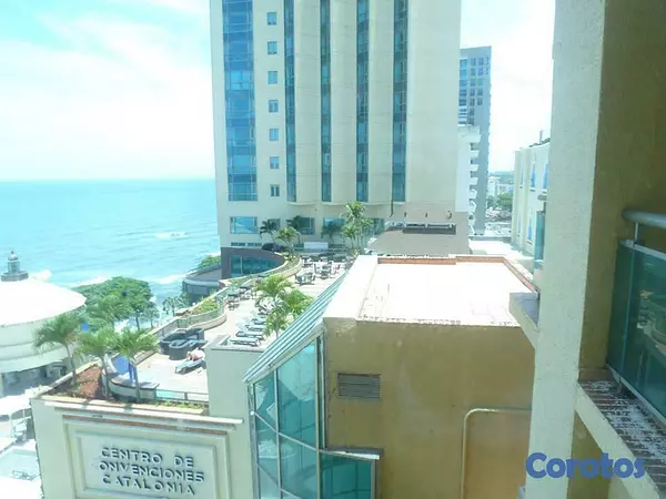 apartamentos - Apartamento en venta de 3 habitaciones vista al mar en Malecon Center 9
