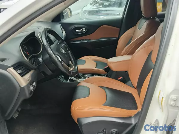 jeepetas y camionetas - JEEP CHEROKEE LATITUD 6