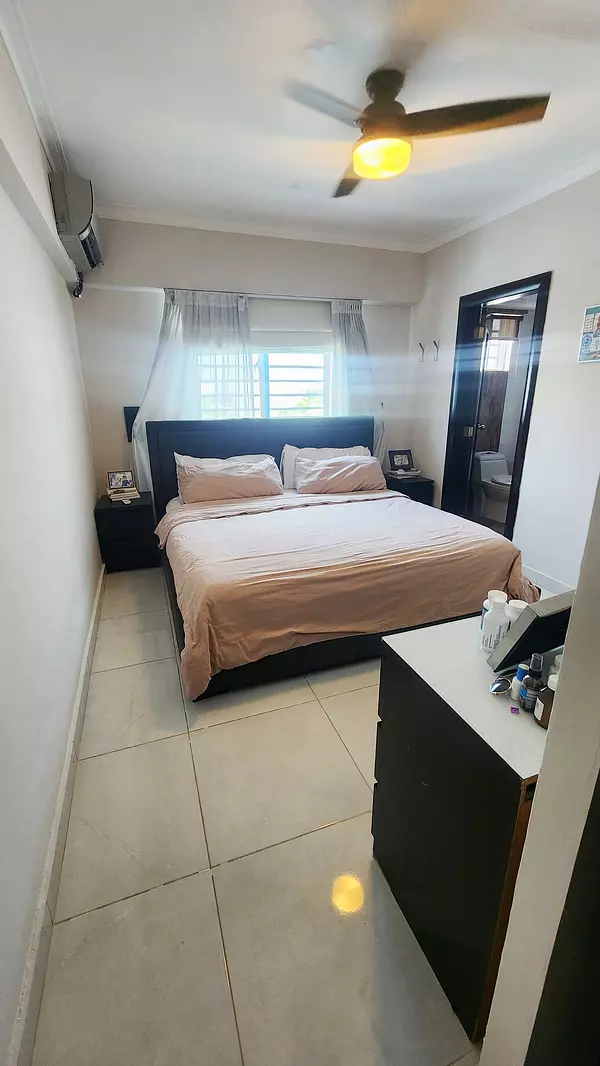 apartamentos - Apartamento de 3 habitaciones en Evaristo Morales 4