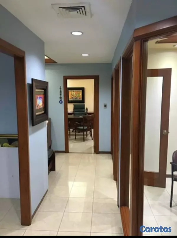 oficinas y locales comerciales - Local en Piantini Unicentro Plaza 5