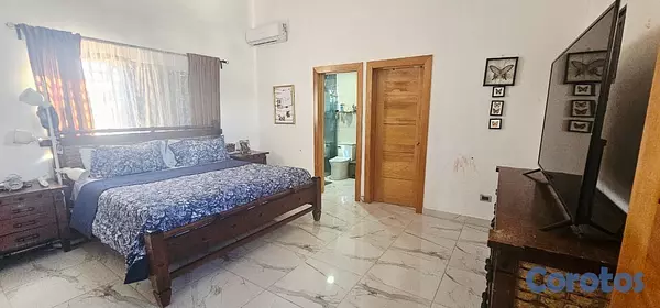 casas - Casa en Colinas del oeste, av. Prolongación 27 de  6