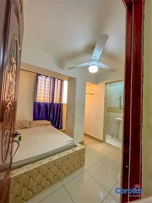 oficinas y locales comerciales - Se vende hotel con 13 locales en el Distrito Nacional zona colonial 76 hab  3