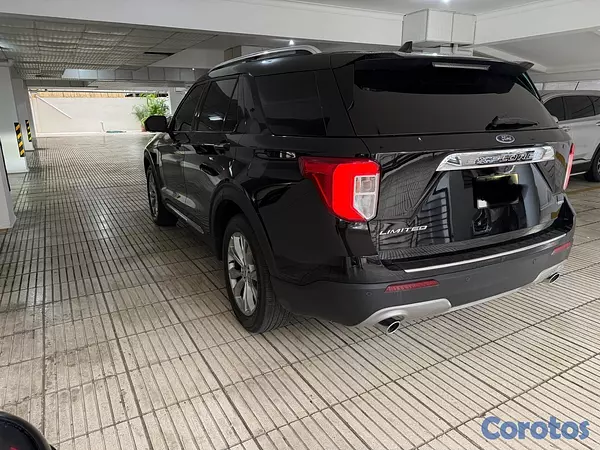 jeepetas y camionetas - Ford Explorer Limited 2022 de oportunidad  con garantía de Viamar vigente  2