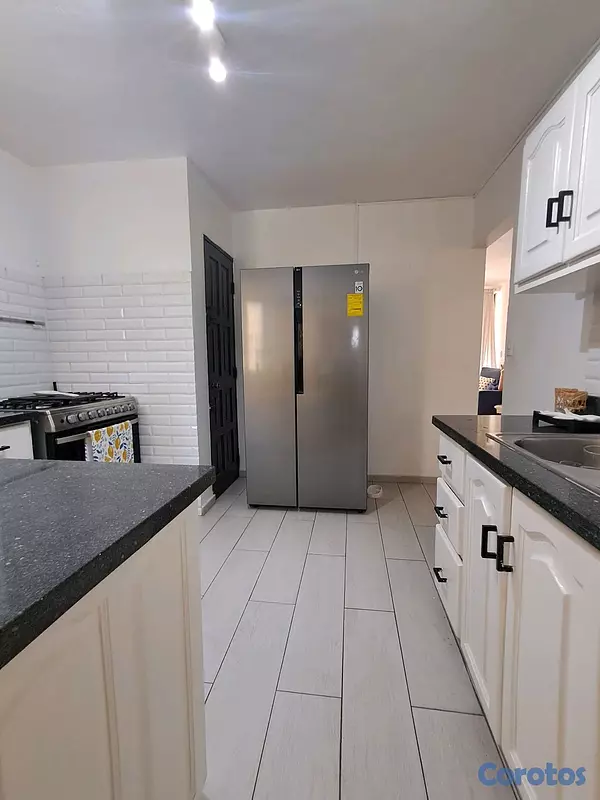 apartamentos - Amplio apartamento segundo nivel con áreas verdes en Gazcue 3