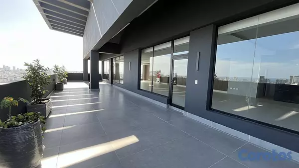 oficinas y locales comerciales - Venta de Local en Piantini  5