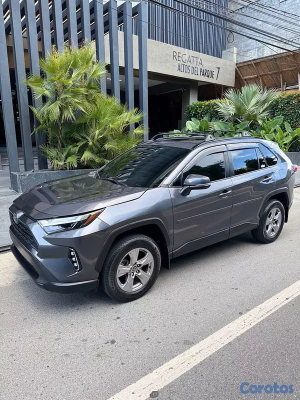 jeepetas y camionetas - Toyota RAV4 XLE 2023 8