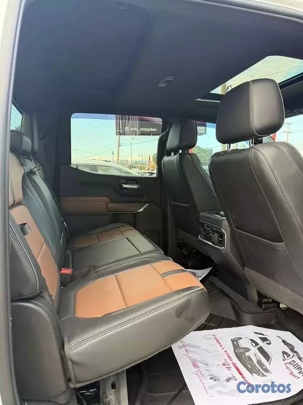 jeepetas y camionetas - Chevrolet Silverado High Country Duramax 2020
 9