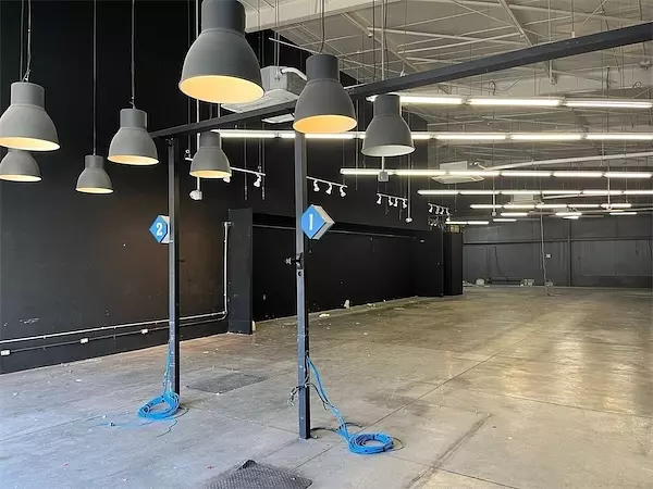 oficinas y locales comerciales - Amplio local con buena altura bella vista 2
