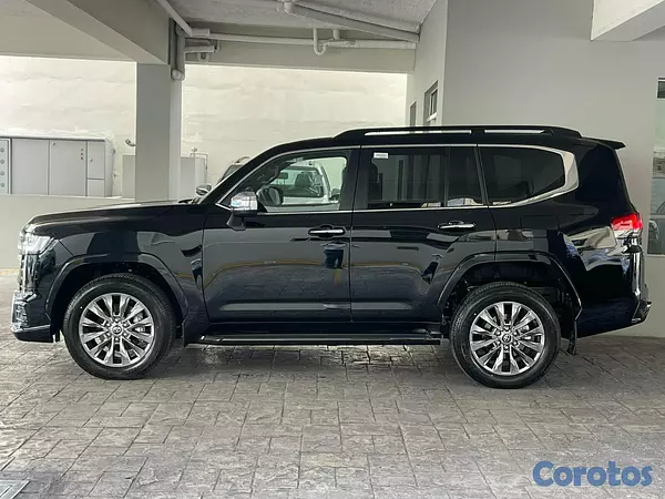 jeepetas y camionetas - Toyota Land Cruiser 300 VXR 2026 6