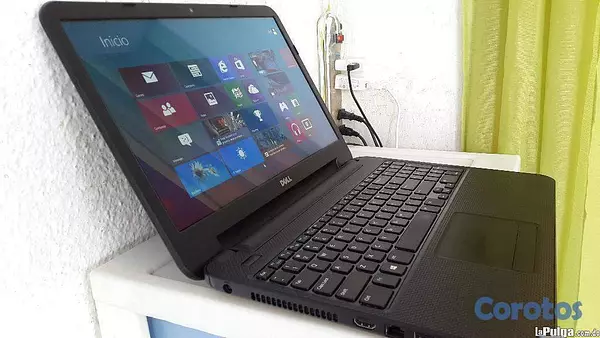 computadoras y laptops - Dell inspiron 17 pulg intel Ram 4gb ddr3 Disco 400gb trae su Bulto 2