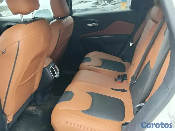 jeepetas y camionetas - JEEP CHEROKEE LATITUD 7