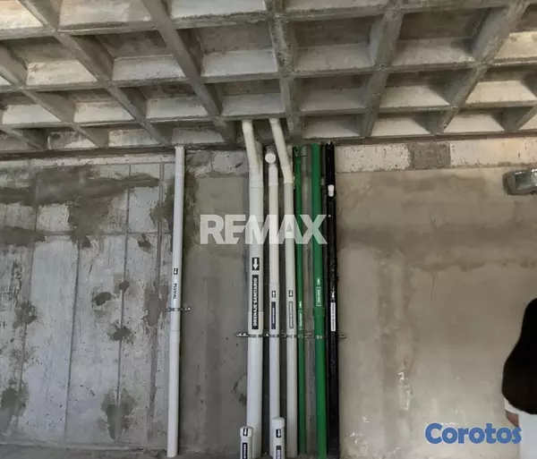solares y terrenos - Local Comercial en PIANTINI 4