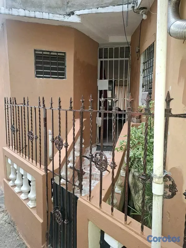 casas - Propiedad de 3 niveles y 5 viviendas en Venta 5