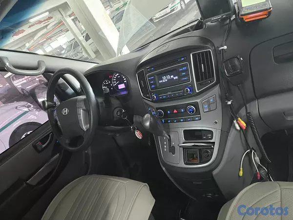 otros vehiculos - HYUNDAI GRAND STAREX  AMBULANCIA 2016 BLANCO 10