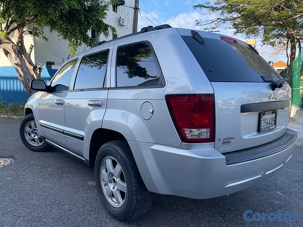 jeepetas y camionetas - Jeep Grand Cherokee Laredo 2009 6