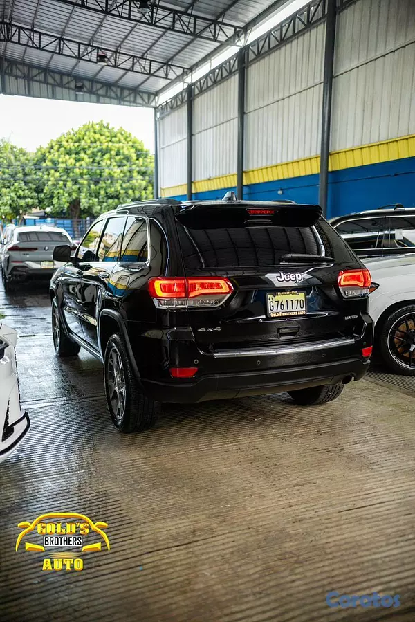 jeepetas y camionetas - Jeep Grand Cherokee Limited 4x4 2019 3