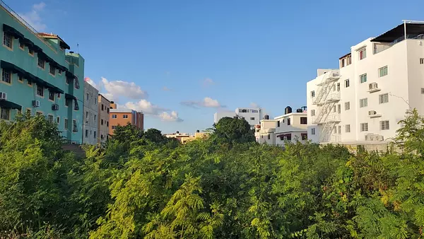 solares y terrenos - Solar 4,300 metros Corales del sur 2