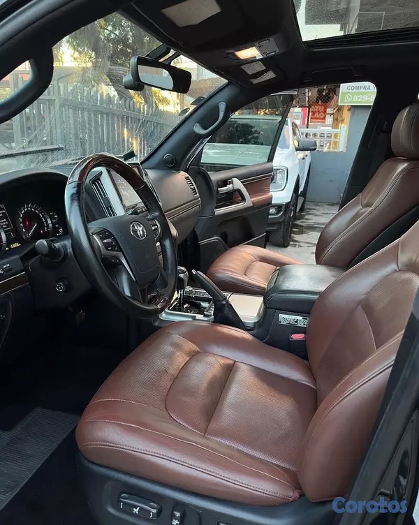 jeepetas y camionetas - TOYOTA LAND CRUISER VXR 2017 15