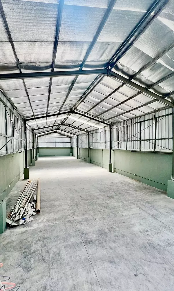 oficinas y locales comerciales - Alquiler nave comercial en ensanche la Fe  7