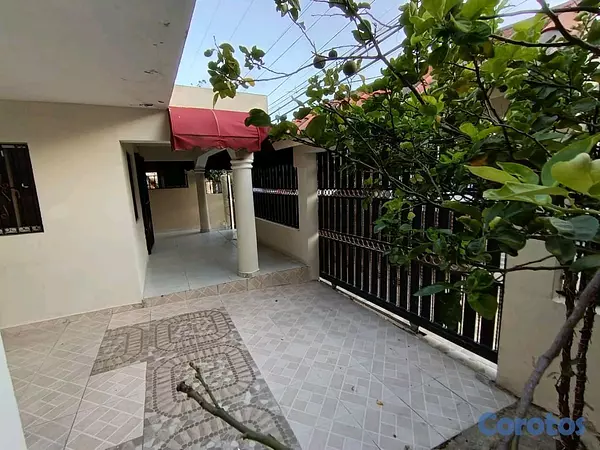 casas - Vendo Casa en Santo Domingo a 5 minutos de Carrefour  8