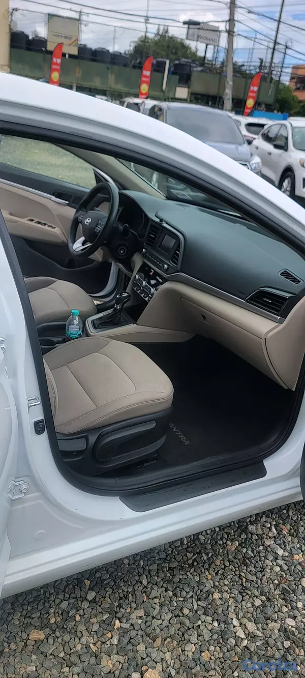 carros - HYUNDAI ELANTRA 2020 8