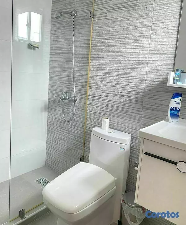 apartamentos - Apartamento remodelado de 3 habitaciones el millón 8