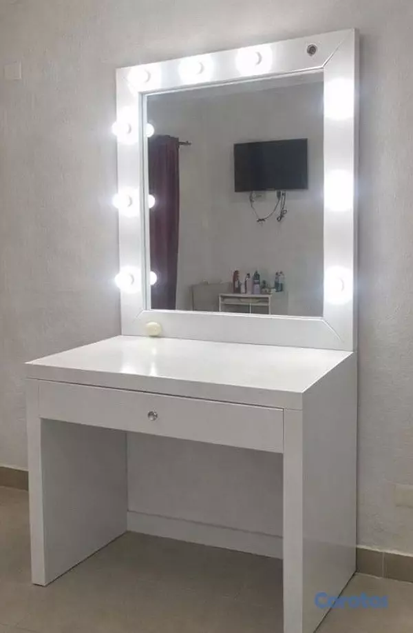 decoración y accesorios - Vanity moderno con espejo y luces LED en excelente estado 3