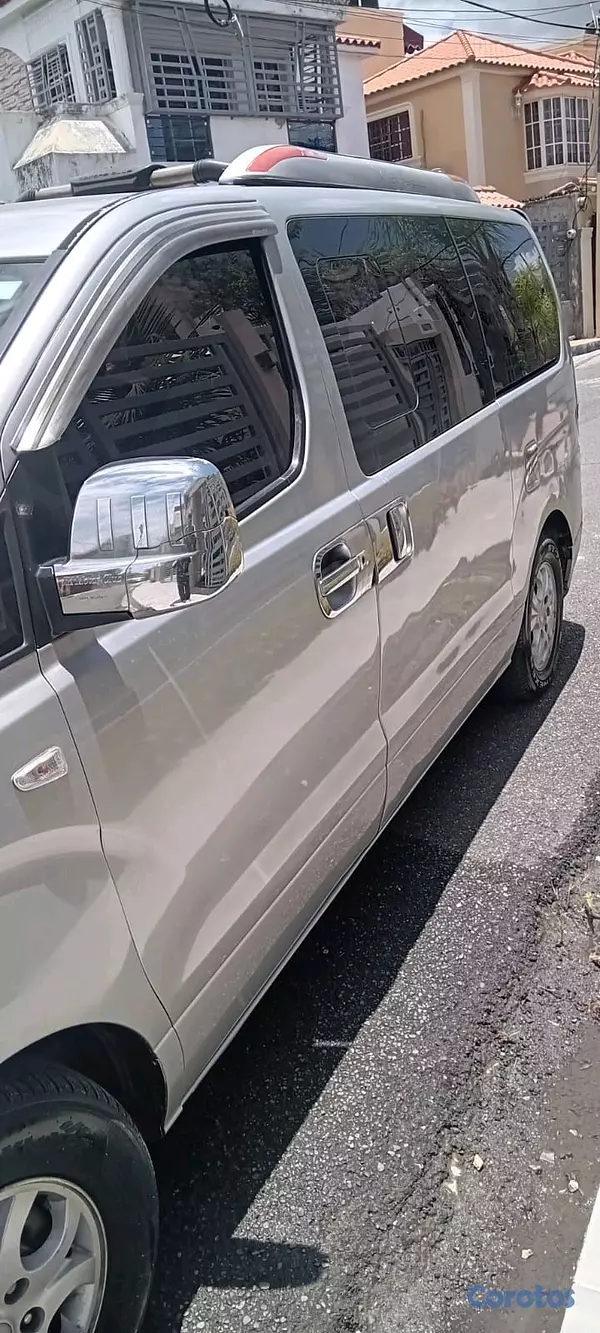 otros vehiculos - Vendo guagua Hyundai Hi 2014 2