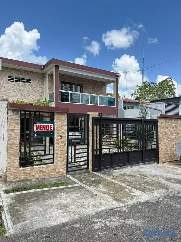 casas - CASA EN VENTA (DETRAS DE LA EMBAJADA AMERICANA) 1