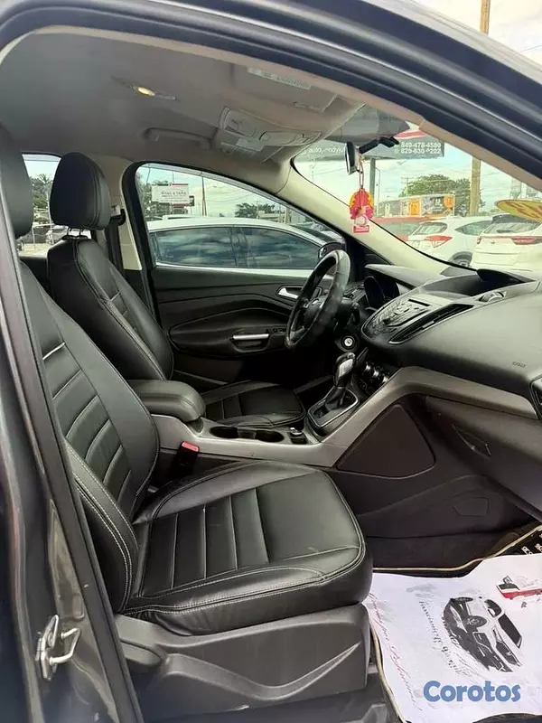 jeepetas y camionetas - Ford Escape SE 2013
 9