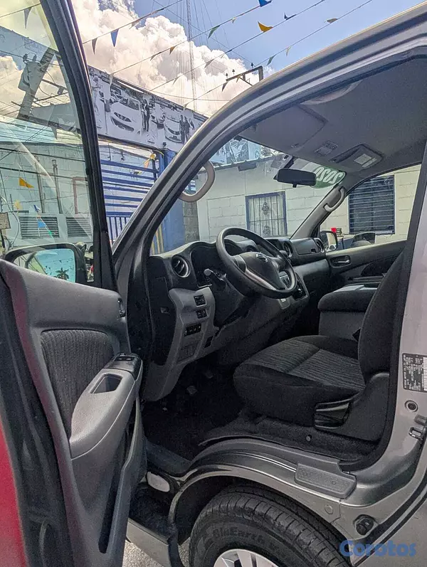jeepetas y camionetas - NISSAN NV350 GX PREMIUM 2020 1