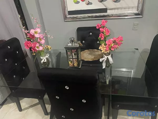 muebles y colchones - mueble y mesa de comedor Con las 4 sillas forradas en tela  5