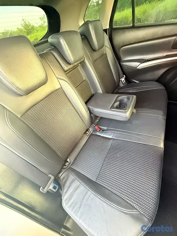 jeepetas y camionetas - GRAN OPORTUNIDAD‼️VENDO HERMOSO CARRO COMO NUEVO✅ 9