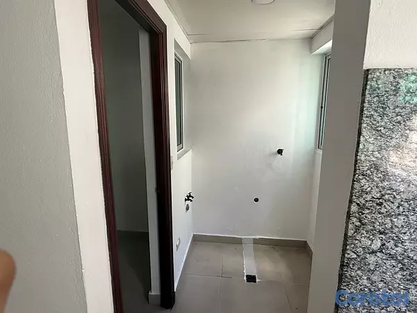 apartamentos - Apartamento en Alquiler - Bella Vista |
Amplio y Cómodo.  4