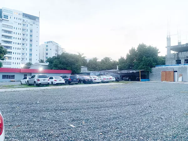 solares y terrenos - solar comercial céntrico  5