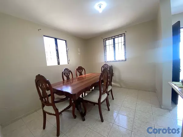 casas - Espaciosa casa de venta en Los Alamos, Santiago  3