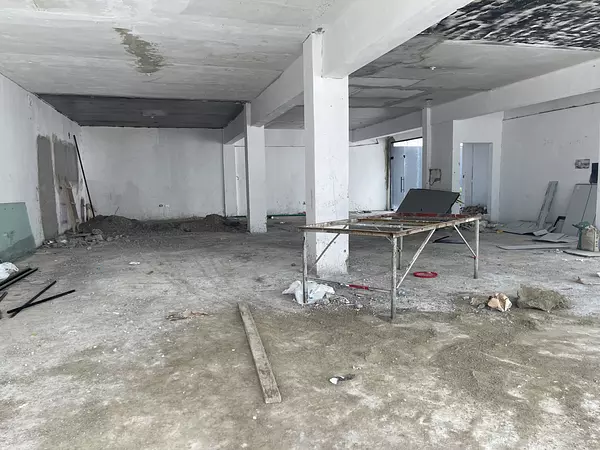 oficinas y locales comerciales - Alquiler local esquinero en Naco  4