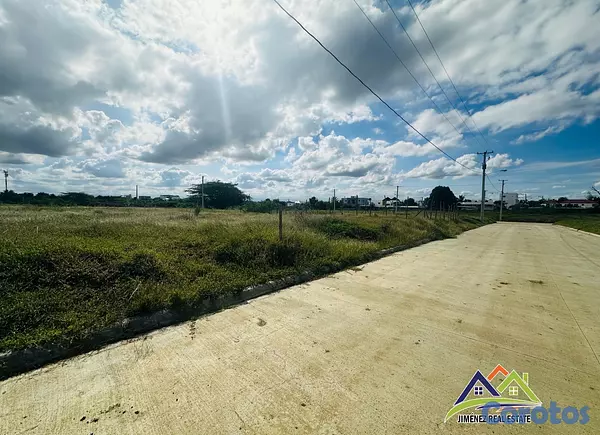 solares y terrenos - SE VENDE SOLAR PROYECTOS CERRADO EN SANTIAGO DE LOS CABALLEROS  3