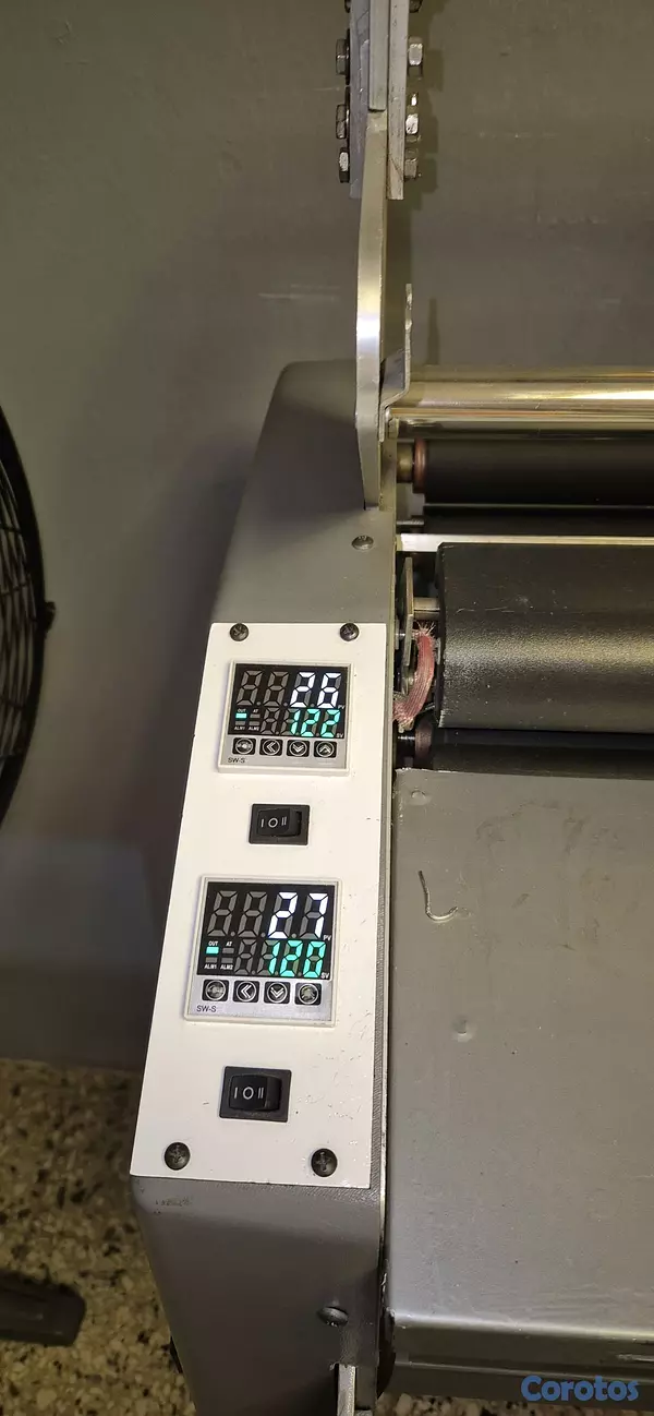 equipos profesionales - Laminadora doble cara de 42 pulgadas marca USI, en perfecto estado funcional. 2