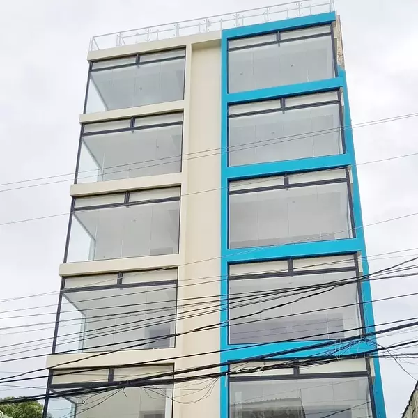 oficinas y locales comerciales - Local céntrico en Arroyo hondo  3