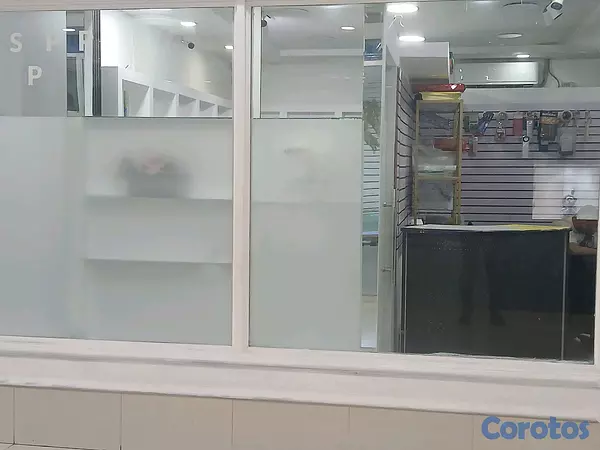 oficinas y locales comerciales - PROPIETARIO RENTA LOCAL PASILLO PRINCIPAL. PRIMER NIVEL.  PLAZA NACO 2