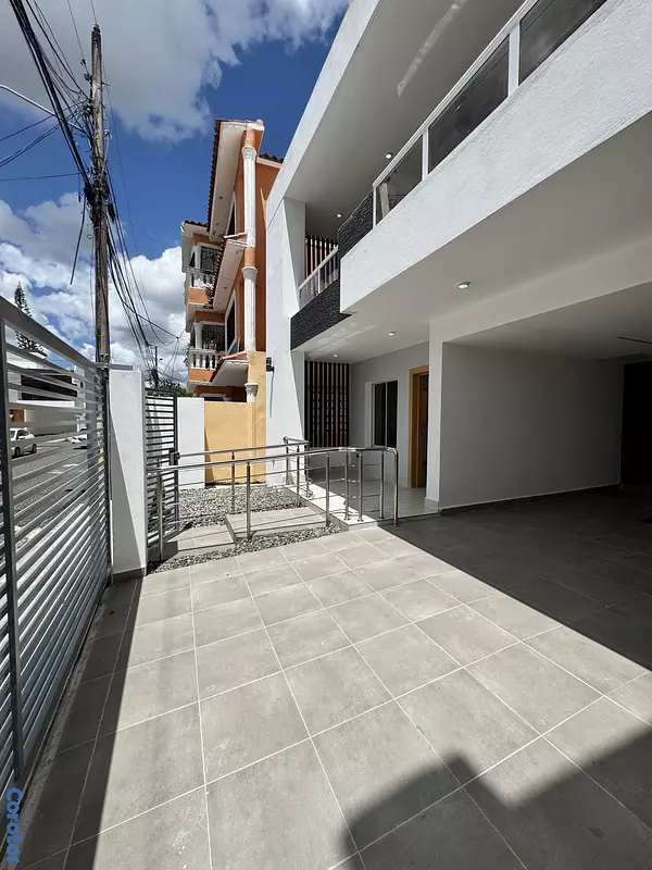 casas - venta de casa de lujo en la autopista de san Isidro brisa oriental  10