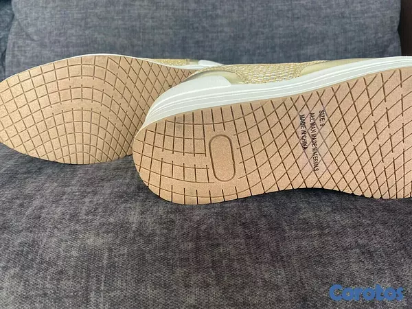 zapatos para mujer - Tennis Dorados Size 9 4