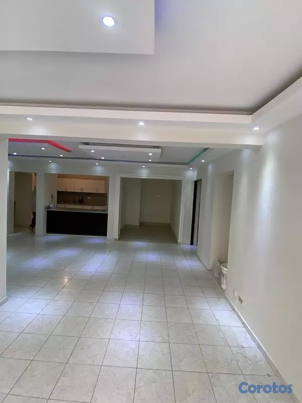 apartamentos - vendo primer nivel en el millón tres habitaciones dos baños parqueo servicio  3