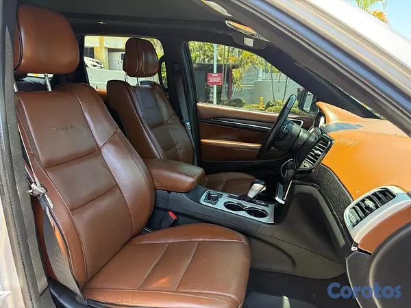 jeepetas y camionetas - JEEP GRAND CHEROKEE SUMMIT 2020 10