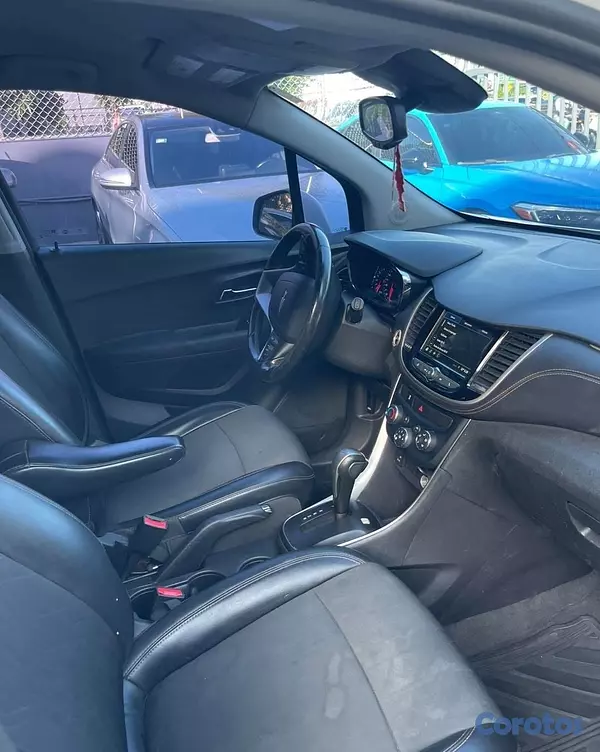 jeepetas y camionetas - CHEVROLET TRAX LT 2019 7